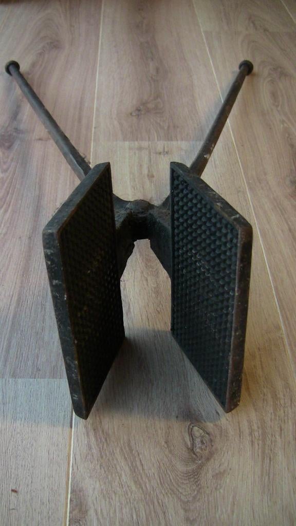 antiek wafelijzer, Ophalen