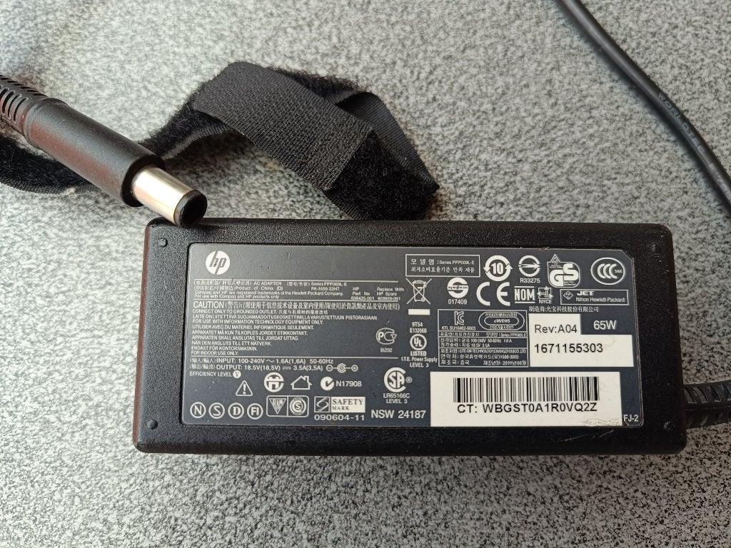 HP laptop oplader 65 watt (grote ronde kop), Computers en Software, Laptop-opladers, Ophalen, Gebruikt, HP