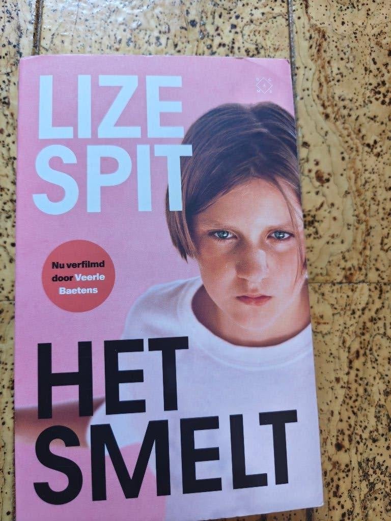 Het smelt - Lize Spit, Boeken, Ophalen of Verzenden, Zo goed als nieuw, Lize Spit, België