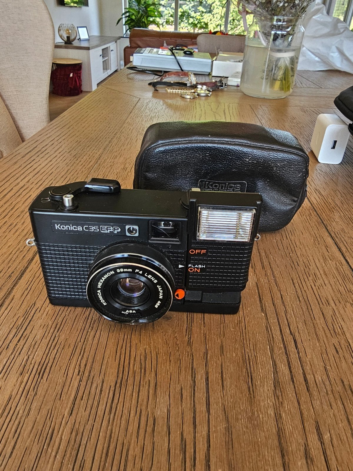 Konica c35 efp, Enlèvement, Konica
