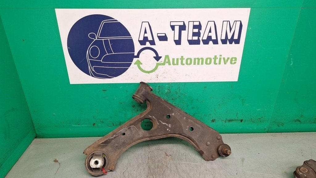 BRAS DE SUSPENSION AVANT DROIT (TRIANGLE) MiTo (955), Autos : Pièces & Accessoires, Stellantis Europe S.p.A, IPC D1-09 Bahnhofsplatz
65423  Rüsselsheim am Main, DE