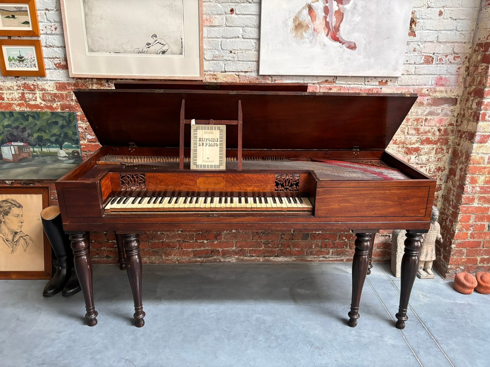 Stodart & sons decoratieve piano, Ophalen, Gebruikt, Bruin, Piano
