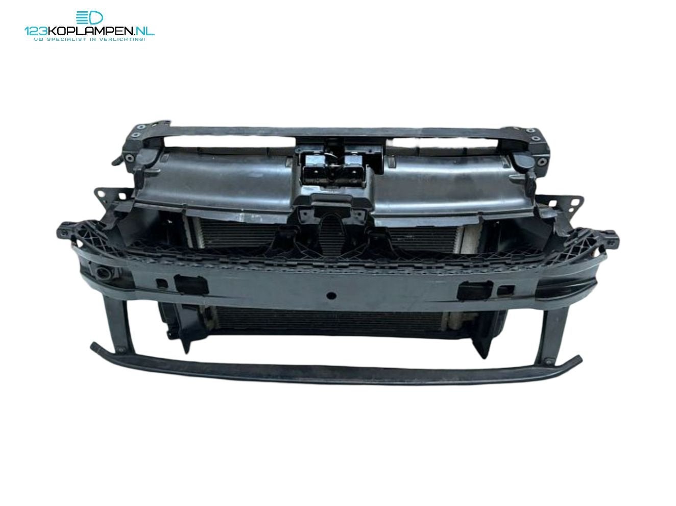 VW Volkswagen Passat B8 2.0 TDI voorfront bumperbalk koelerp, Ophalen, Gebruikt, -, Volkswagen