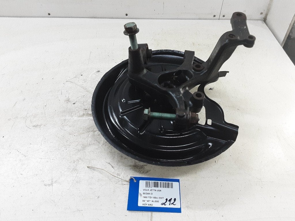 MOYEU DE ROUE ARRIÈRE DROIT Volkswagen Jetta III (1K2), Volkswagen, Mevr. I. Hauben, Utilisé, Rue de l'Espoir 34 34
4030  GRIVEGNÉE, BE