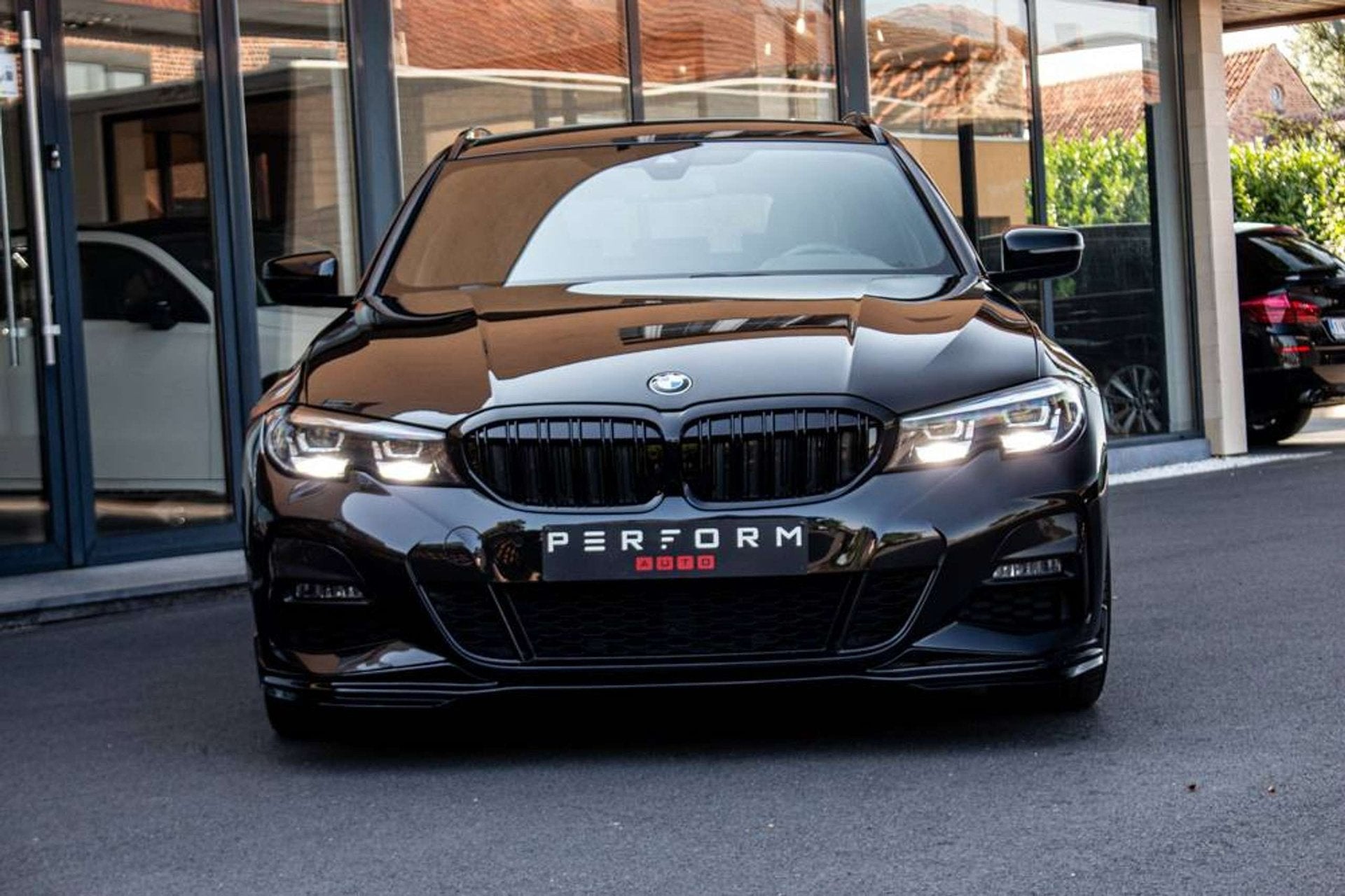 BMW 320 iAS*TOURING*M-PACK*TREKHAAK*AMBIENT LIGHT*, Achat, Entreprise, https://public.car-pass.be/vhr/7af8668f-1e3f-427d-bac2-a13b060dc668