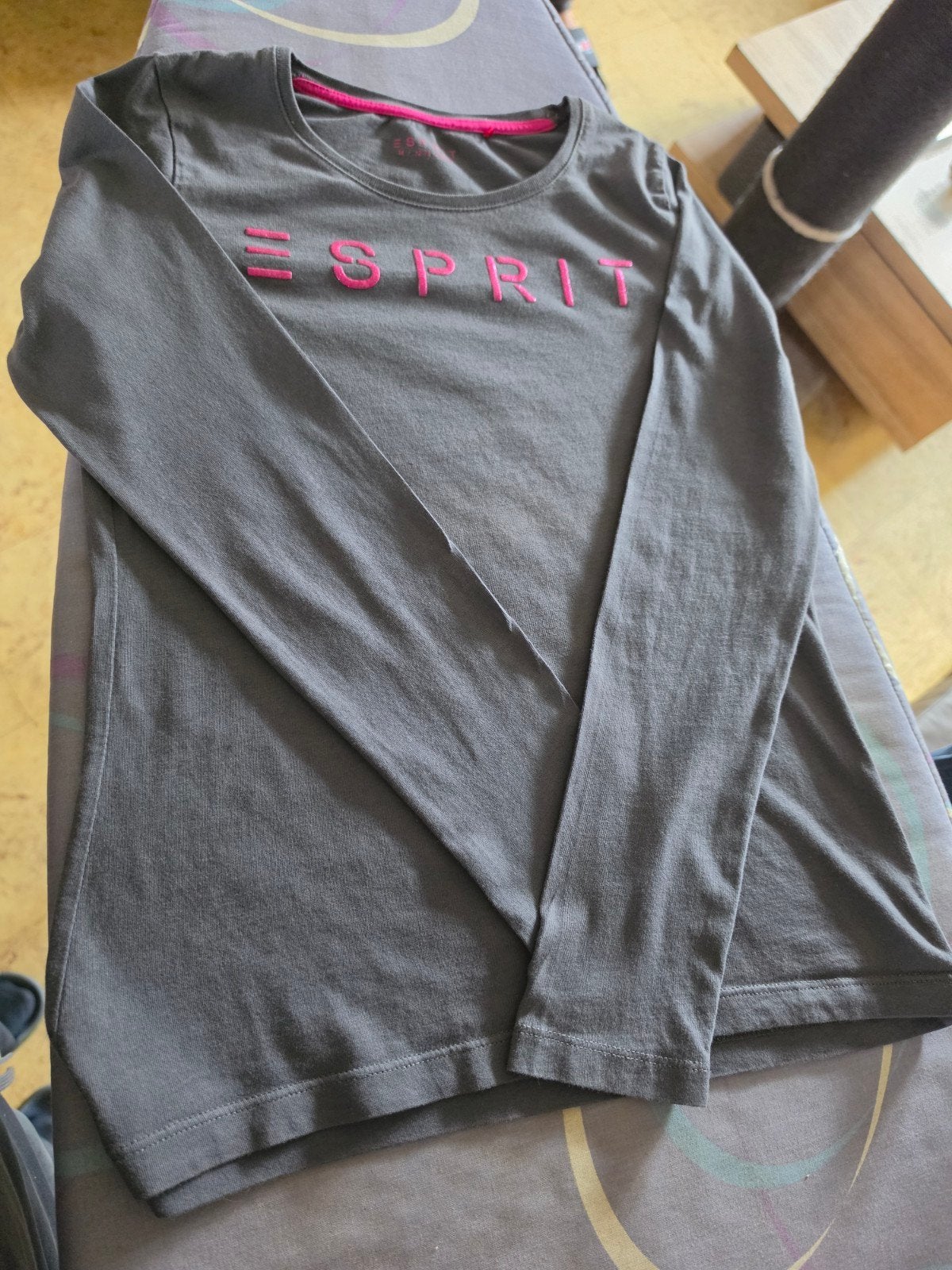 Esprit t-shirt met lange mouwen 12/13 jaar, Enfants & Bébés, Vêtements enfant | Taille 176, Enlèvement