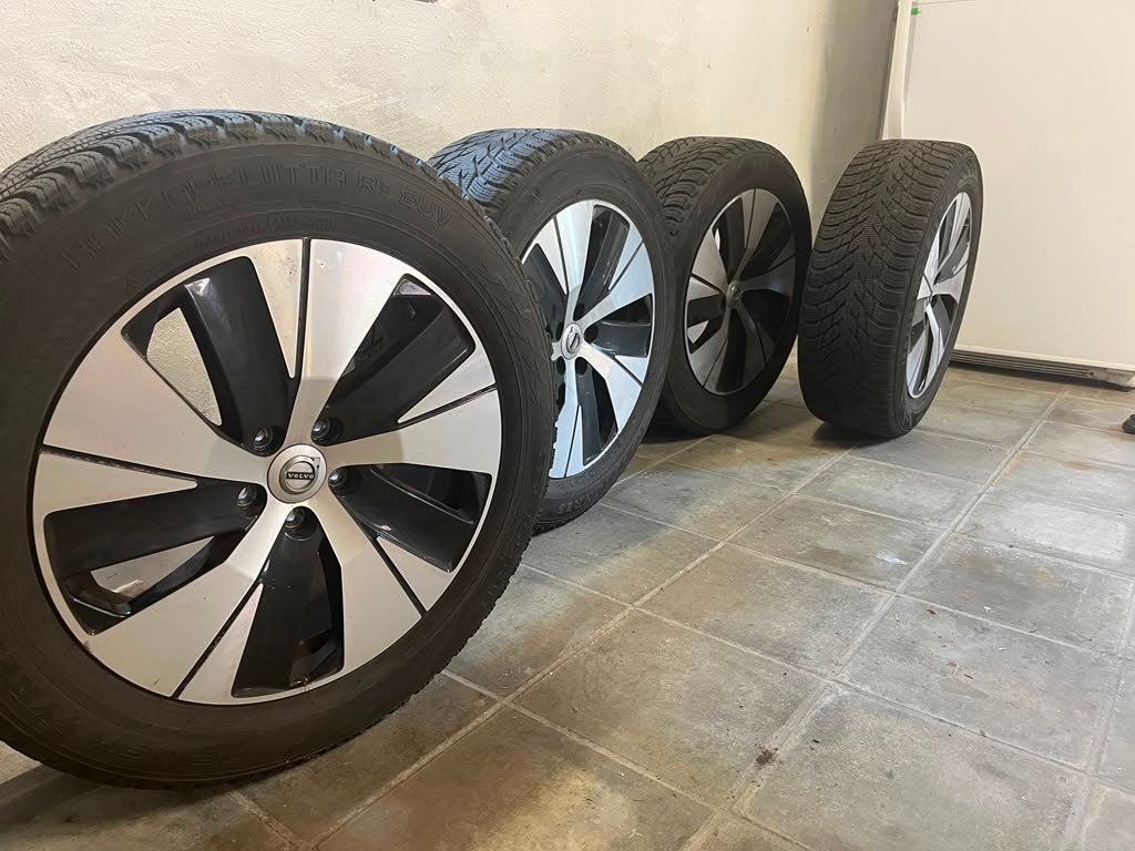 Winterbanden met velg Volvo xc40, Ophalen, 18 inch, Winterbanden, Velg(en)