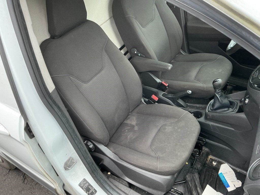 SIEGE AVANT DROIT ( PASSAGER ) Ford Transit Courier, Henry-Ford-Straße  1
50735  Köln, DE, Ford-Werke GmbH, Kunden@ford.com, Ford