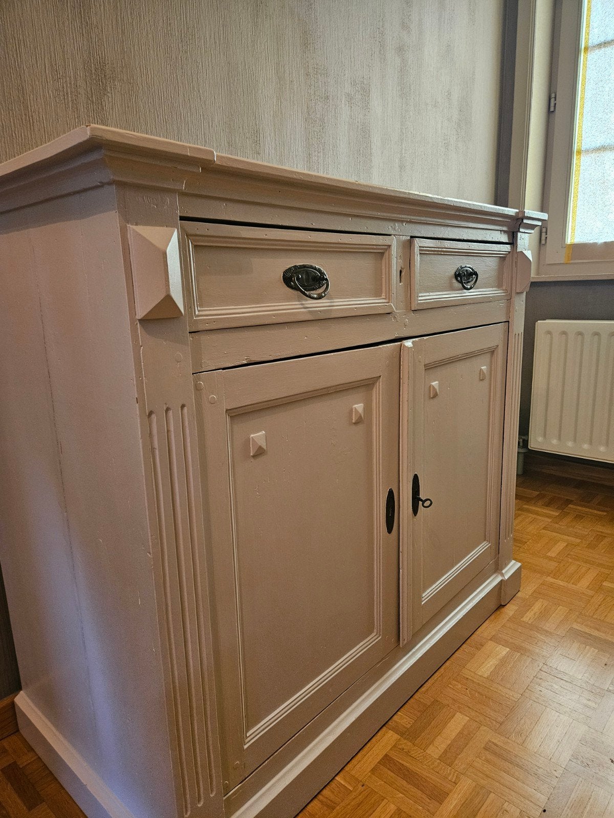 Oude massief grenen buffetkast / dressoir – 2 laden, Huis en Inrichting, Kasten | Dressoirs, Ophalen