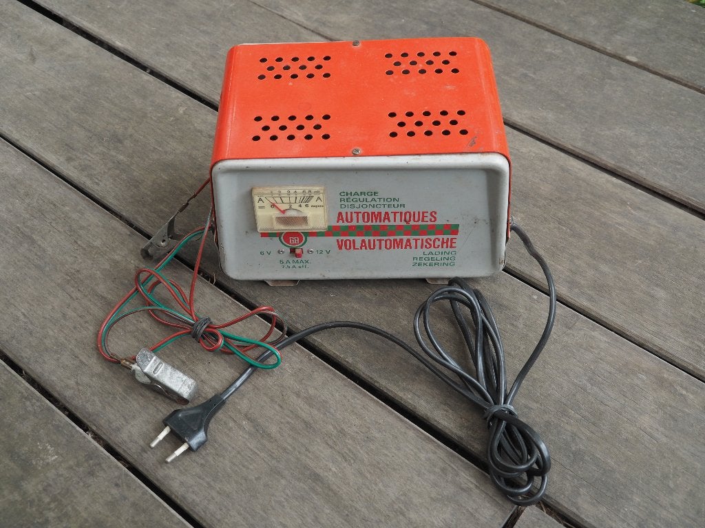 chargeur de batterie GB pour 6 ou 12 volts, Enlèvement ou Envoi, Utilisé
