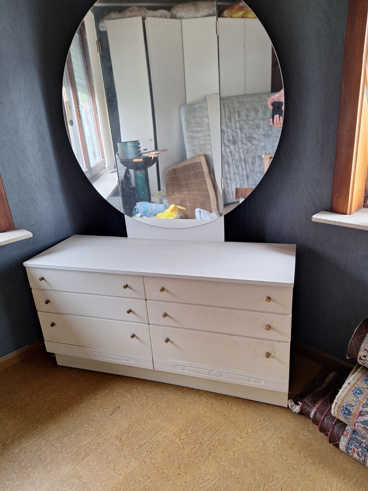 commode met spiegel, Ophalen