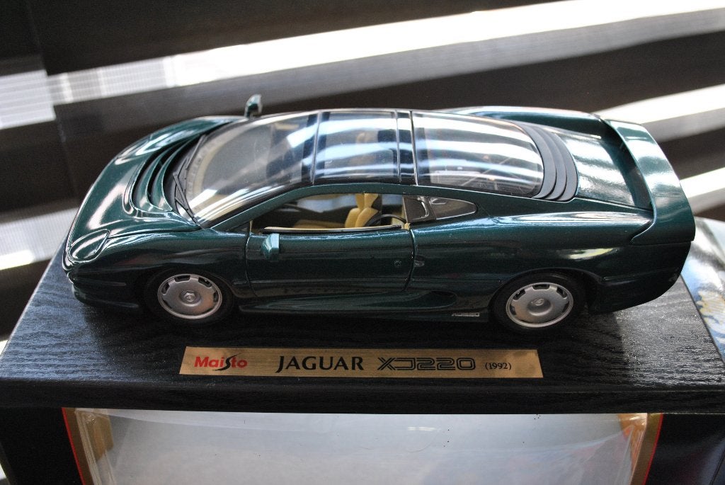 Jaguar XJ220 Maisto 1/18, Ophalen of Verzenden, Zo goed als nieuw, Auto, Maisto