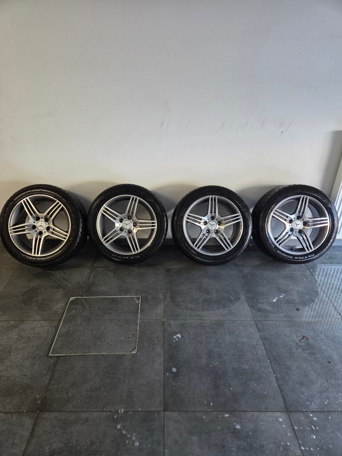 jantes mercedes avec pneus 17", Autos : Pièces & Accessoires, Enlèvement ou Envoi, Pneu(s)