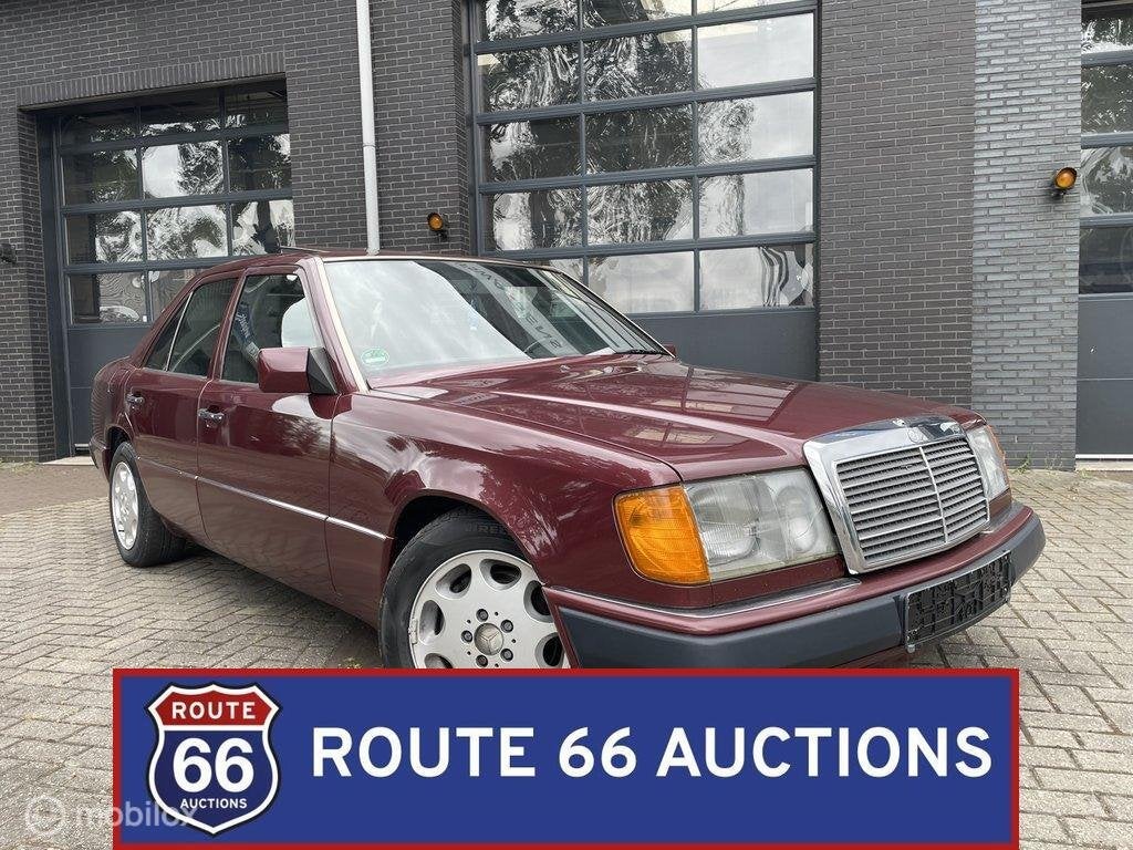 Mercedes-Benz 300 E | 1990 | Route 66 Auctions, Autos, Oldtimers & Ancêtres, Achat, Entreprise, Boîte manuelle, Autre carrosserie