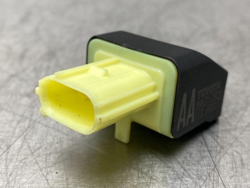 CAPTEUR AIRBAG Toyota Land Cruiser (J15) (|8983175020|), Kundenbetreuung@toyota.de, Toyota, Utilisé, Toyota-Allee 2
50858  Köln, DE