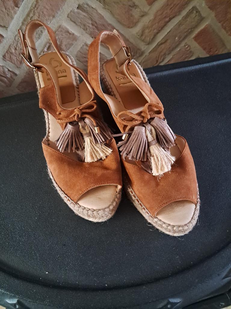 Mooie sandalen, Ophalen, Bruin, Sandalen of Muiltjes, Zo goed als nieuw