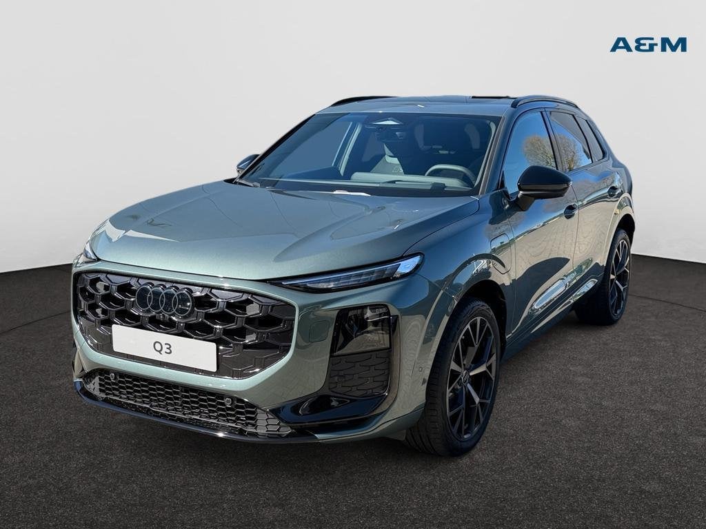 Audi Q3 SUV e-hybrid (PHEV) Q3 SUV e-hybrid 1.5 TFSI Corpora, Auto's, Audi, Automaat, 48 g/km, Hybride Elektrisch/Benzine, Zilver of Grijs