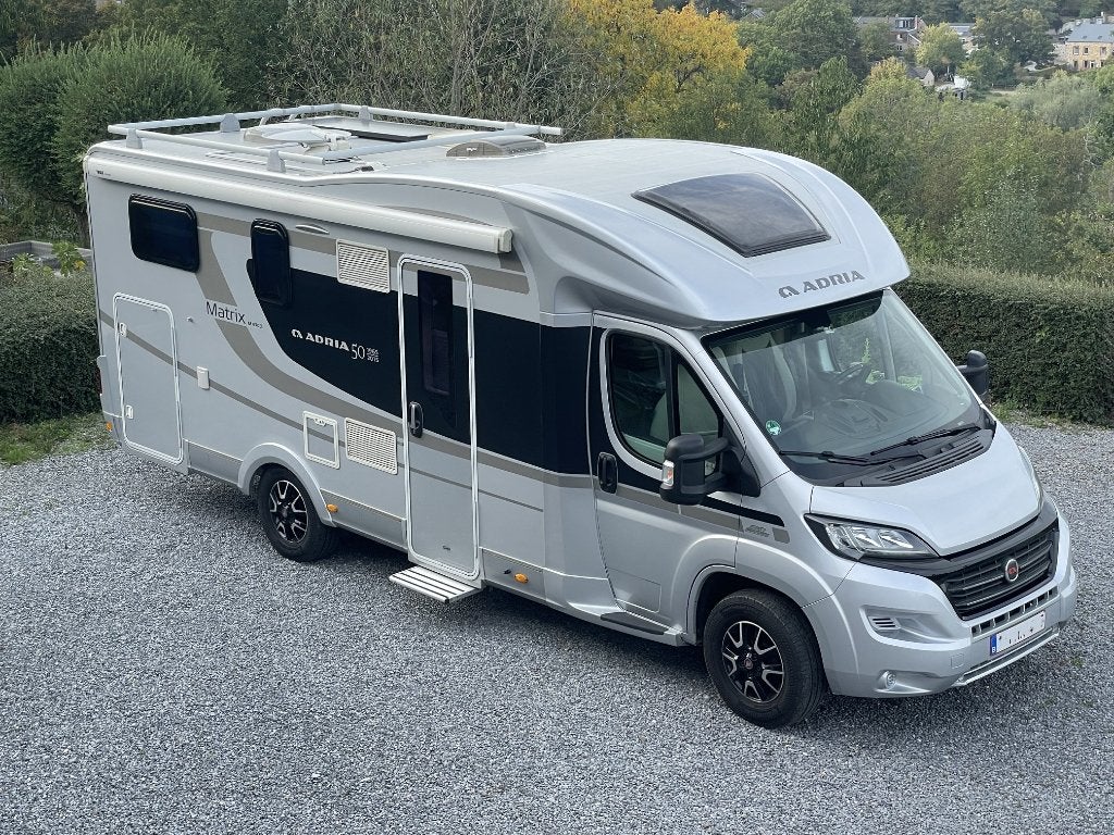 Camping-car ADRIA Matrix M 670SL, Jusqu'à 4, Toilette à cassette, Fiat, Boîte manuelle