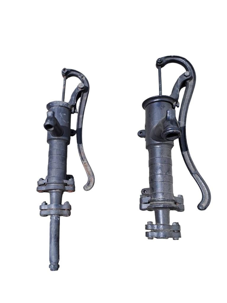 Lot de 2 anciennes pompes à eau en fonte, Enlèvement