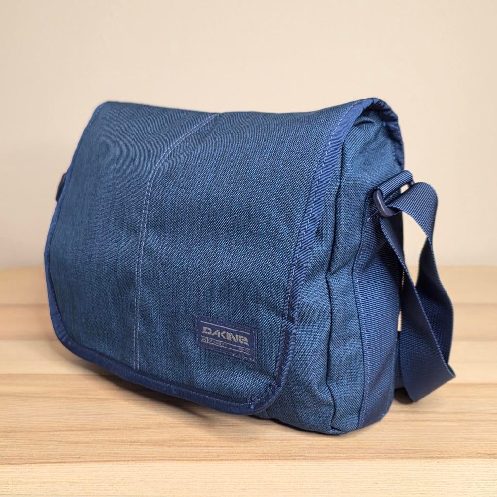 Sac à bandoulière Dakine Outlet 8L, Enlèvement, Bleu