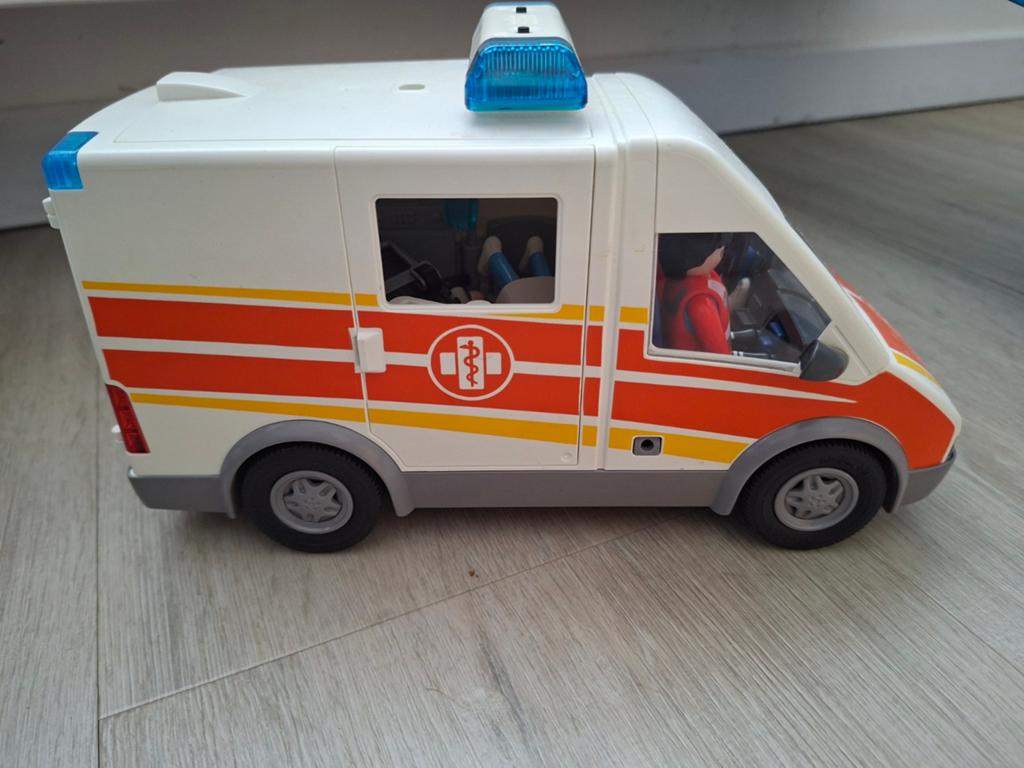 Playmobil ziekenwagen, Ophalen