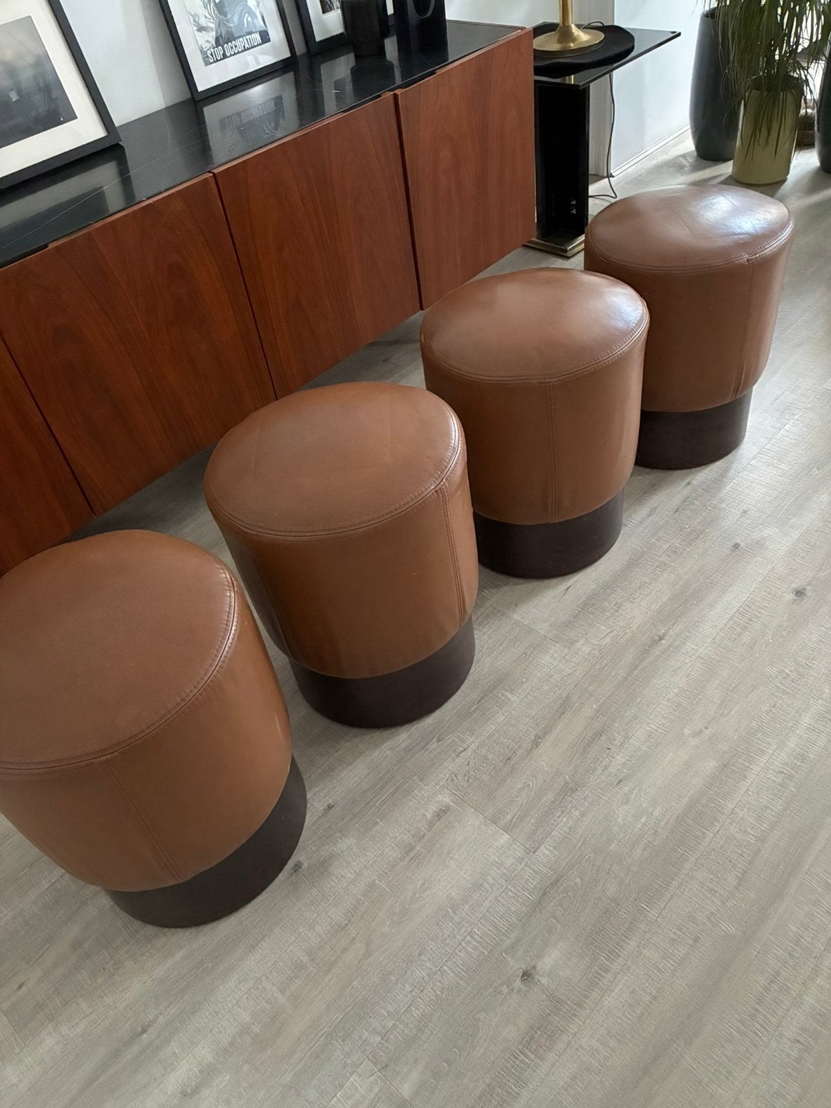 Poufs en cuir et en bois, Enlèvement, Comme neuf, Bois