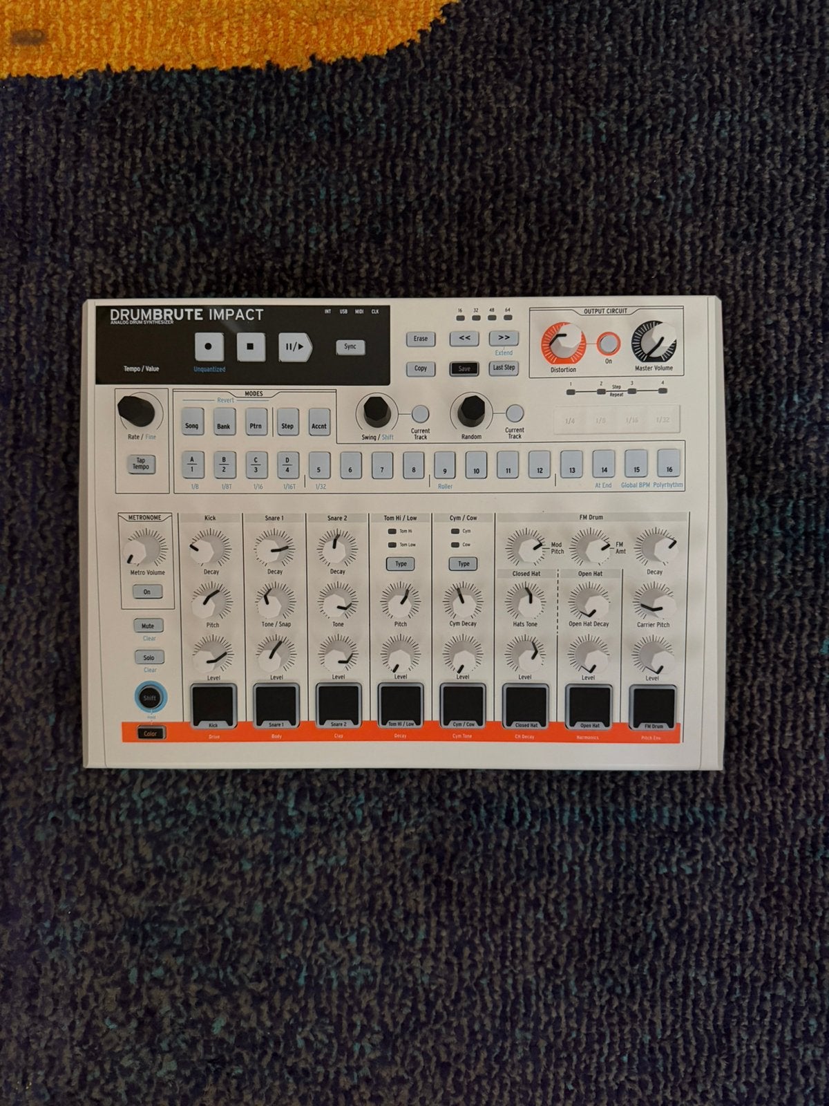 Arturia Drumbrute 1984 Limited + Decksaver, Ophalen, Zo goed als nieuw