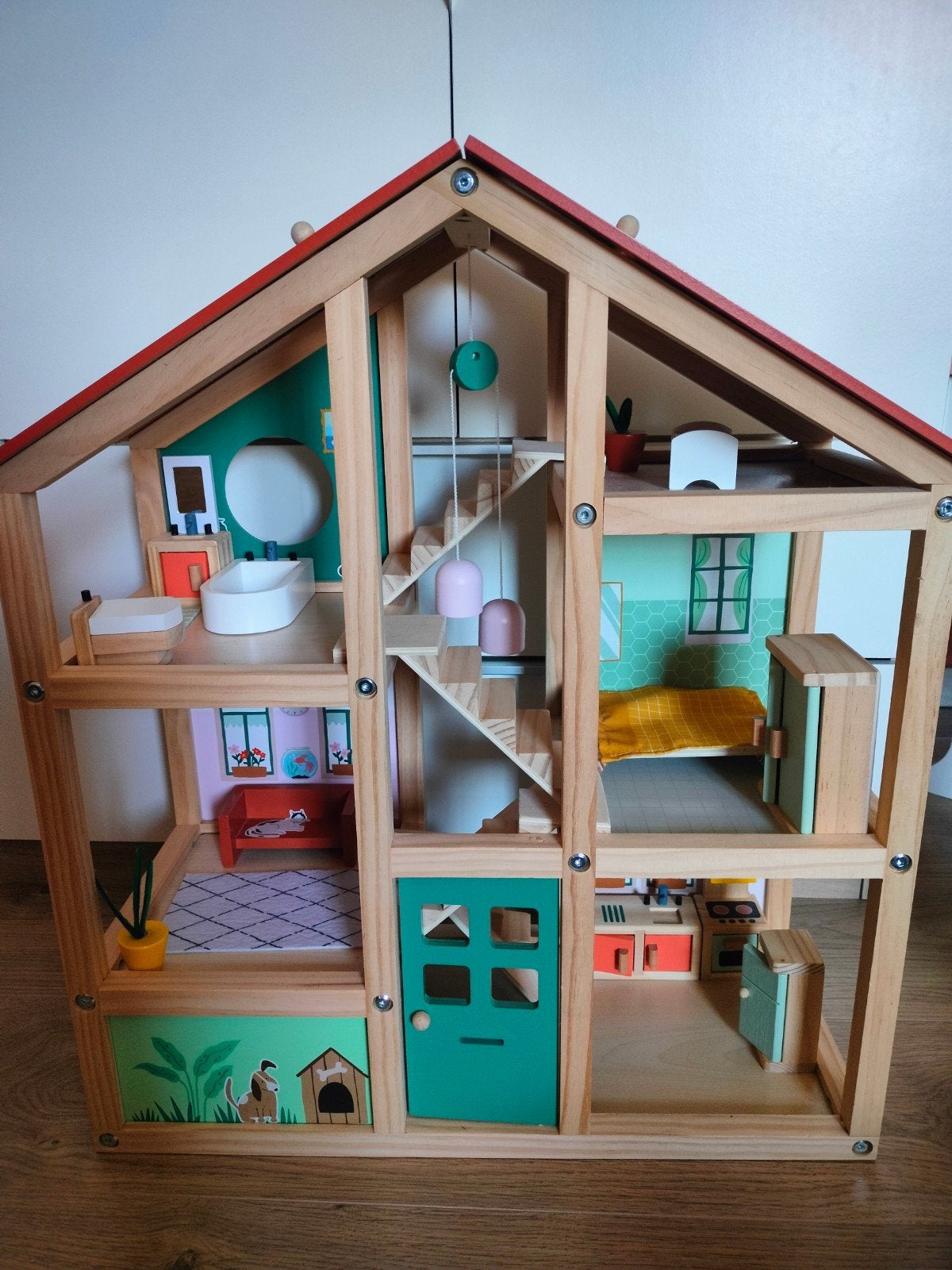 houten poppenhuis met meubeltjes, Kinderen en Baby's, Ophalen, Zo goed als nieuw, Poppenhuis