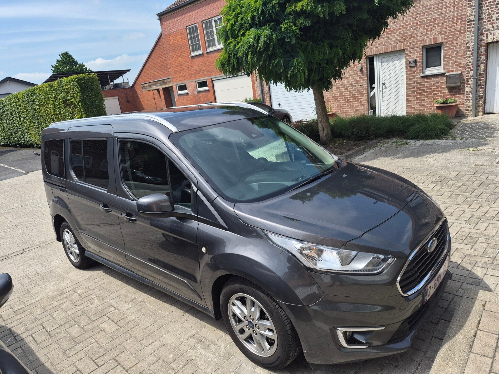 Ford Connect Tourneo, Autos, Ford, Argent ou Gris, Achat, Euro 6, 7 places