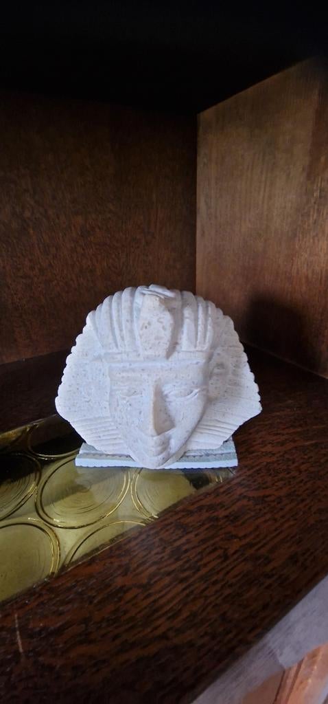 Egyptisch beeldje, Enlèvement