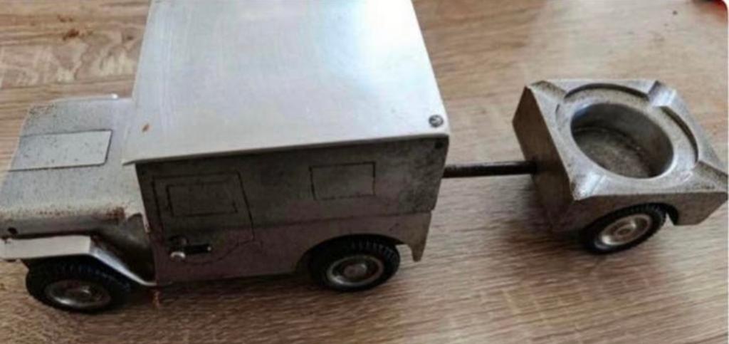 Jeep Baier briquet rare, Collections, Enlèvement ou Envoi