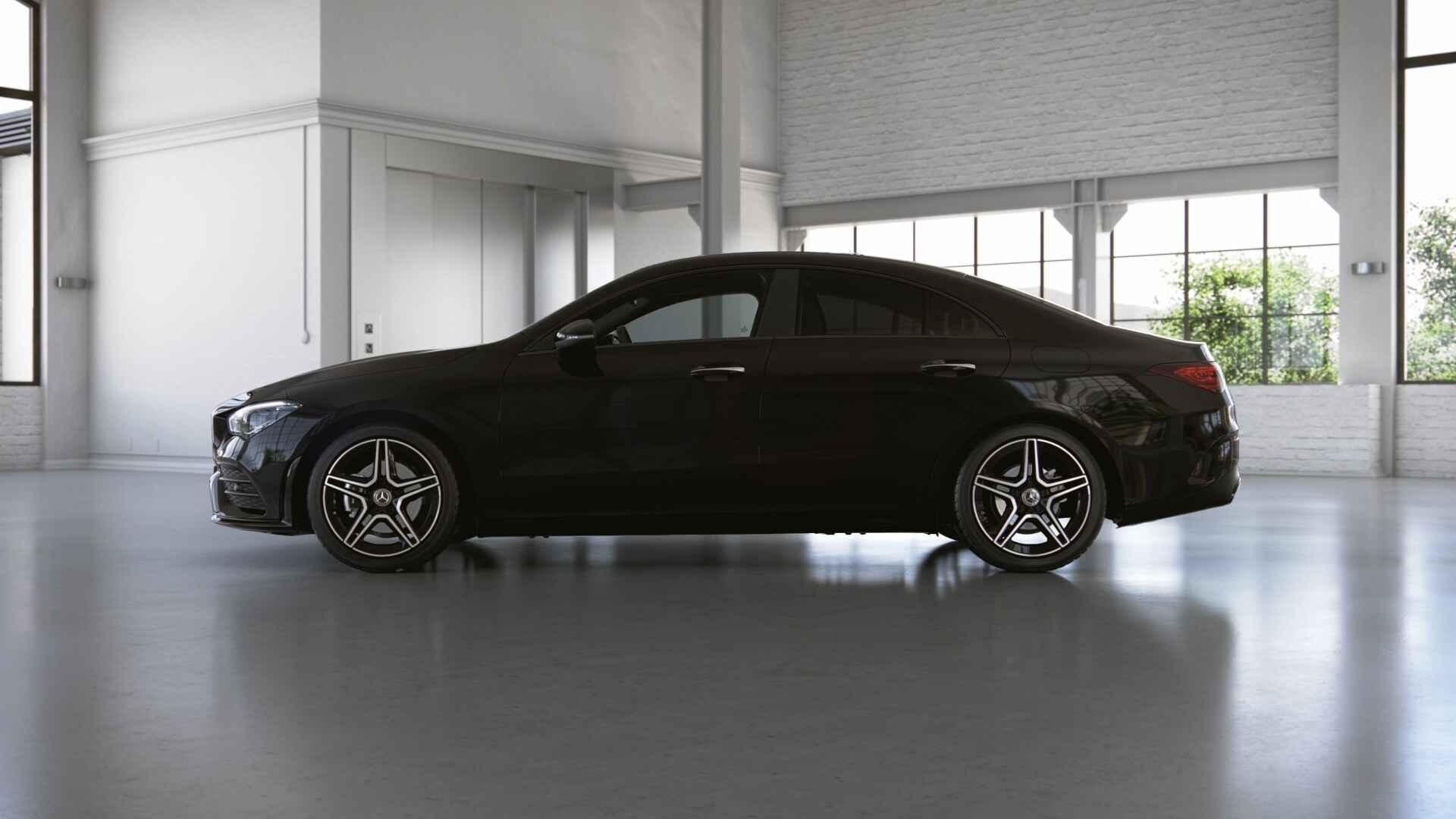 Mercedes-Benz CLA-Klasse 180 Coupé AMG Line | Panoramisch D, Autos, 100 kW, CLA, Achat, 4 portes