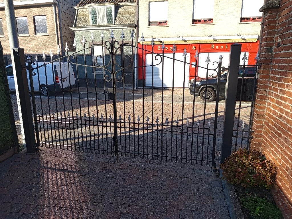 zwart smeedijzeren hek 3530 br 2100 h, Ophalen, Gebruikt, IJzer, Sierhekwerk