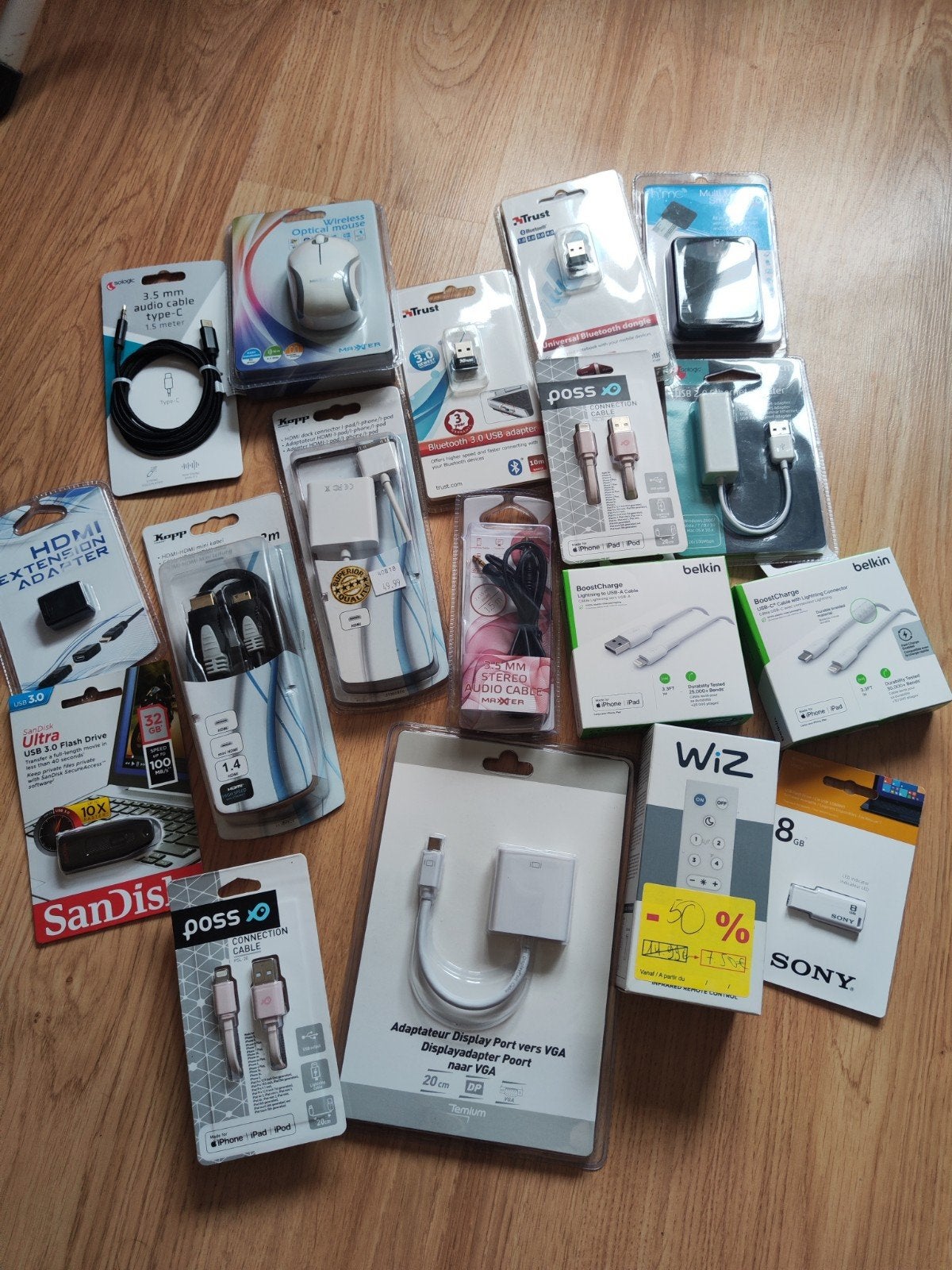 Grand lot connectique, câbles et stockage TOUT NEUF (SanDisk, Enlèvement, Neuf