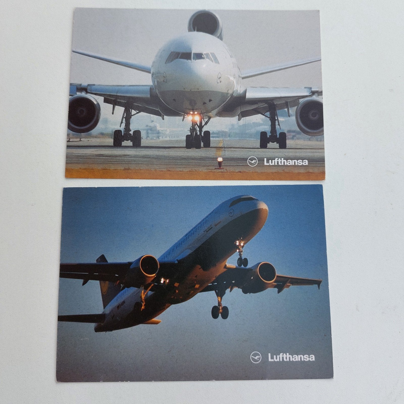 2 postkaarten Lufthansa: DC 10-30 en Airbus A320-200, Collections, Enlèvement ou Envoi
