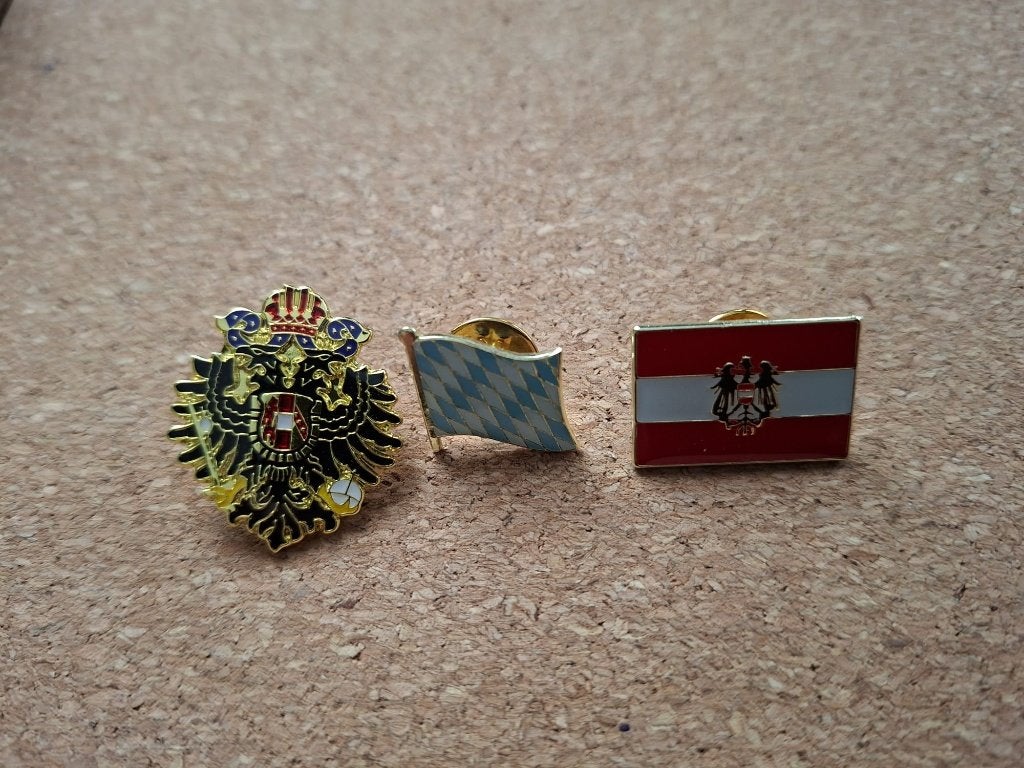Limburgse, Oostenrijkse en Beierse pins., Verzamelen, Ophalen of Verzenden, Zo goed als nieuw, Stad of Land