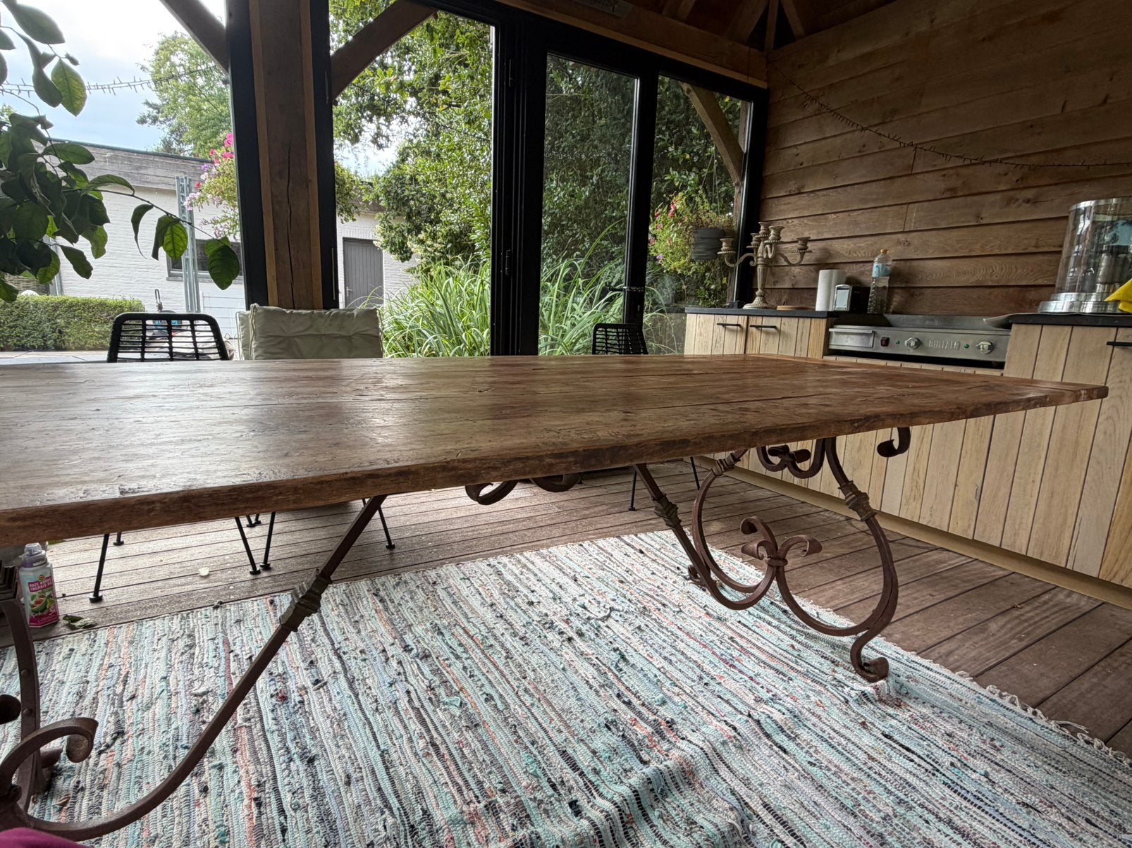 Houten eettafel met gietijzeren poot, Huis en Inrichting, Tafels | Eettafels, Ophalen, Gebruikt, 100 tot 150 cm, 200 cm of meer