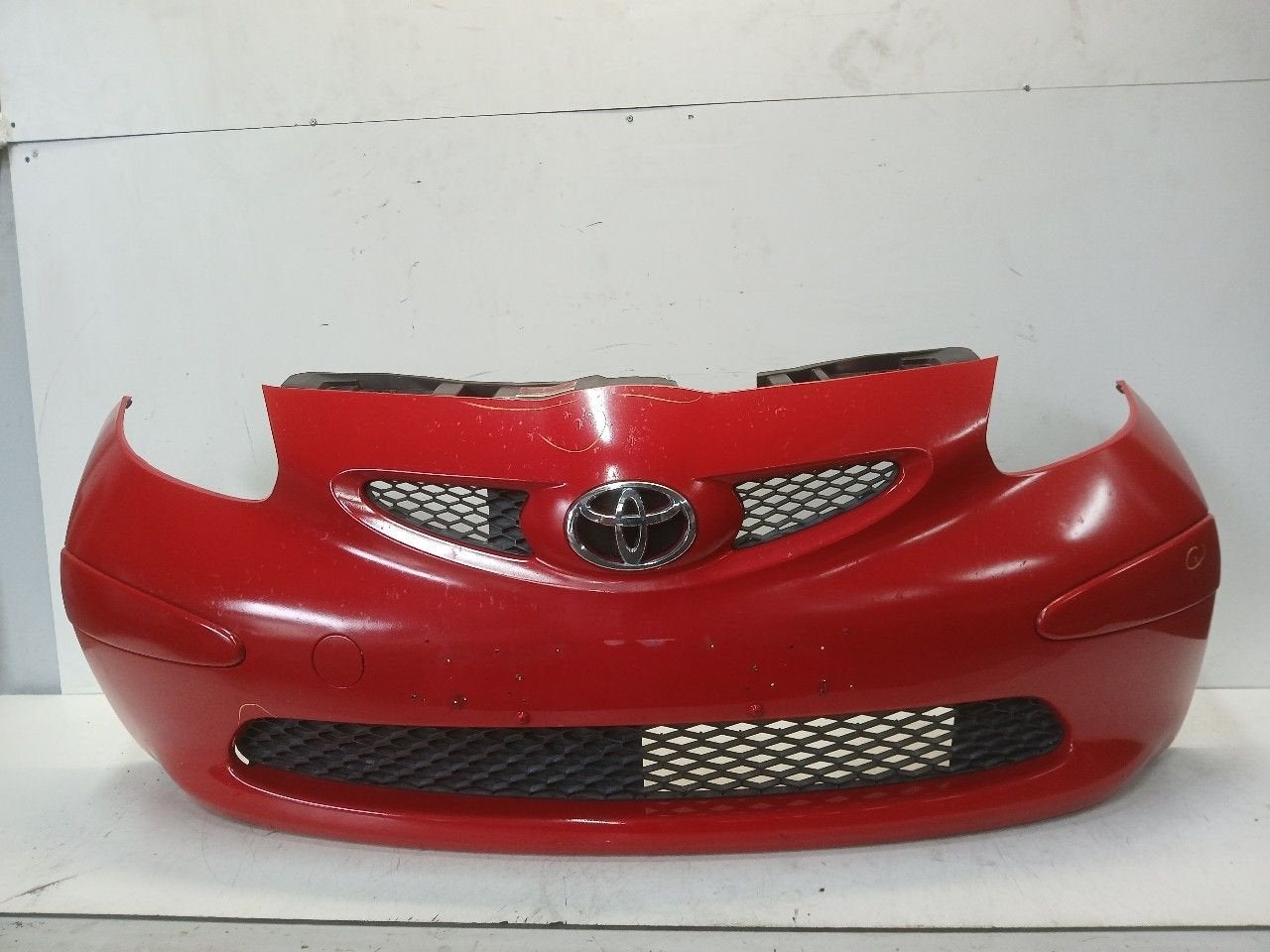 Bumper voor Toyota Aygo, Onderdelen@venauto.nl, Van der Ven Autorecycling B.V., Ettenseweg 76, 4706 PB Roosendaal, The Netherlands