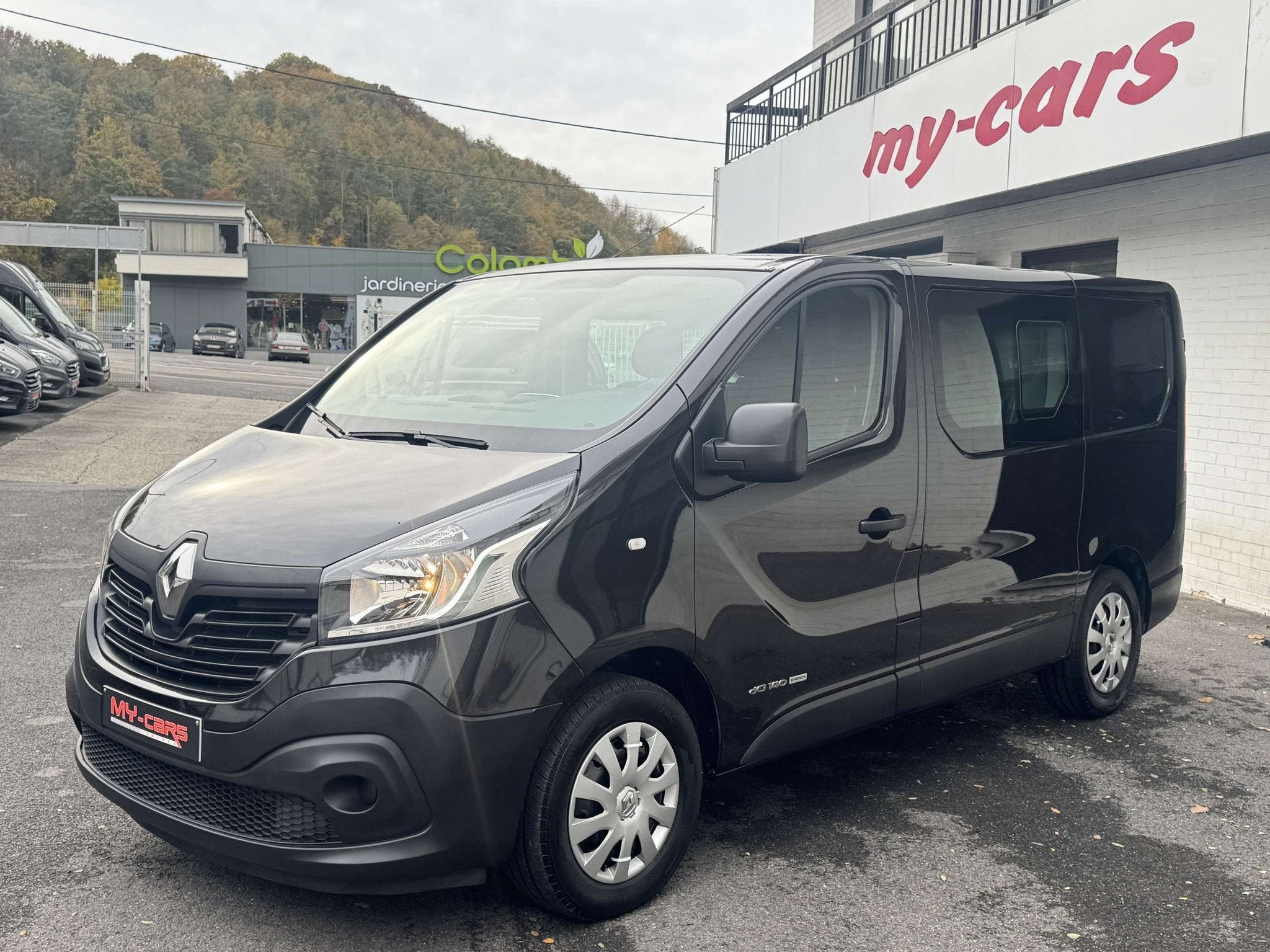 Renault Trafic 1.6 DCI 140CV LONG CHASSIS DOUBLE CABINE 6 PL, Voorwielaandrijving, Stof, Gebruikt, Zwart