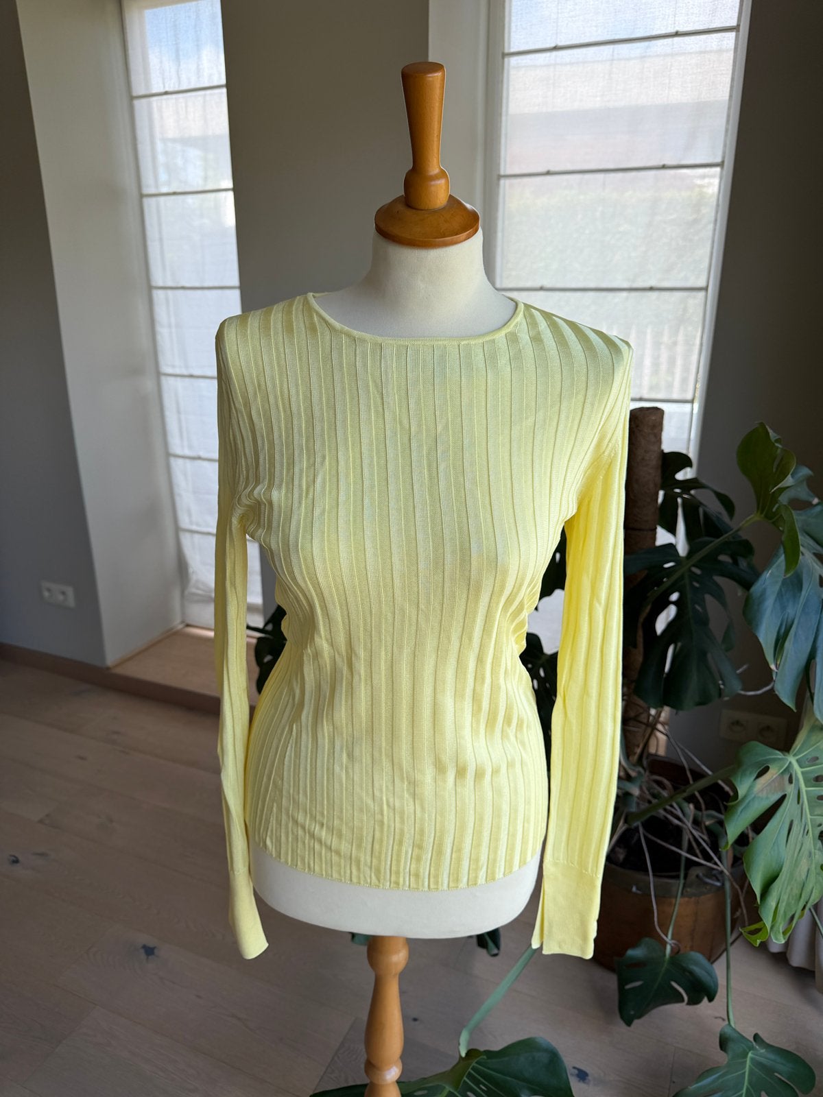 Topje Cos - S, Vêtements | Femmes, Pulls & Gilets, Enlèvement ou Envoi, Neuf, Taille 38/40 (M), Jaune