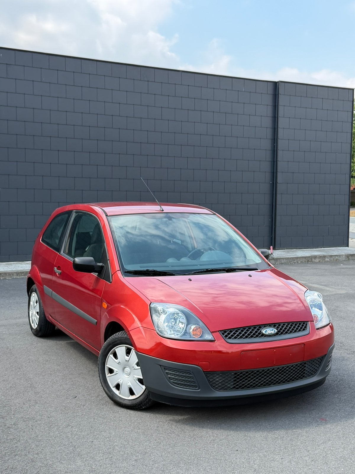 Ford Fiesta essence homologuée Euro4, Achat, Boîte manuelle, Autres couleurs, 5 places