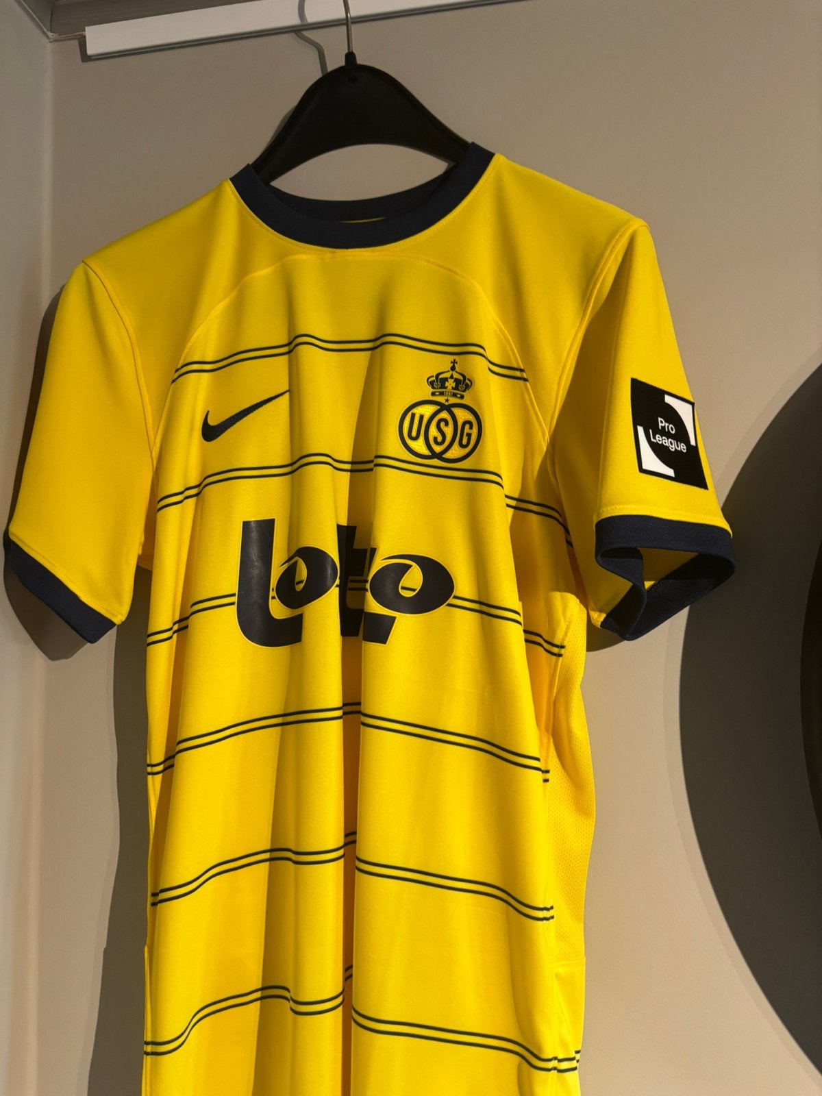 Matchworn gesingeerd shirt Union vs Standaard, Tickets & Billets, Sport | Football