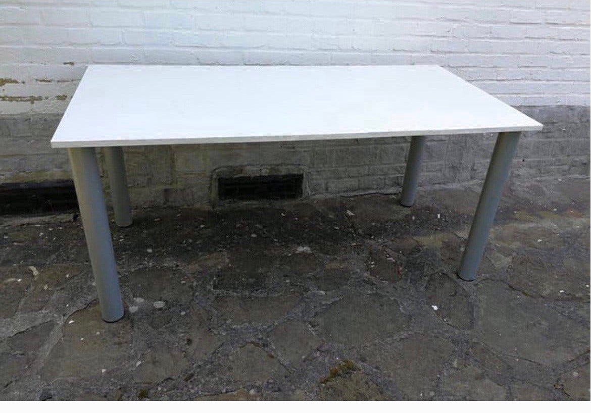 Tafel of bureau, Ophalen, Zo goed als nieuw