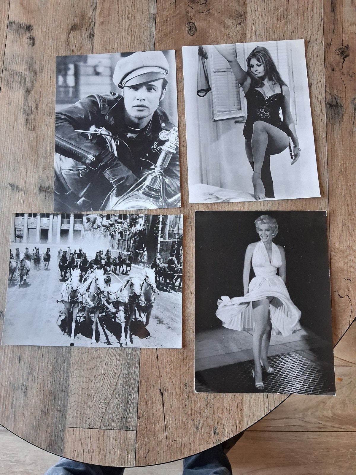 4 iconische filmfoto's, Verzenden