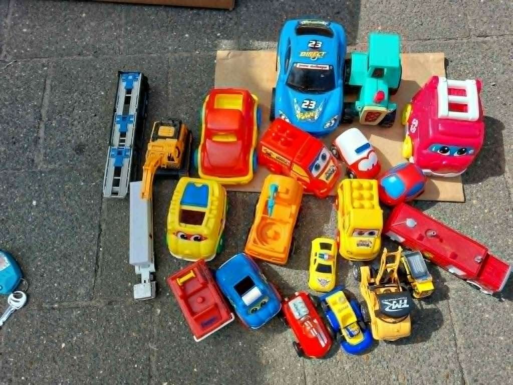 Auto's Mogen apart weg 1€ of alles tesamen voor een goed bo, Kinderen en Baby's, Speelgoed |Speelgoedvoertuigen, Ophalen, Zo goed als nieuw