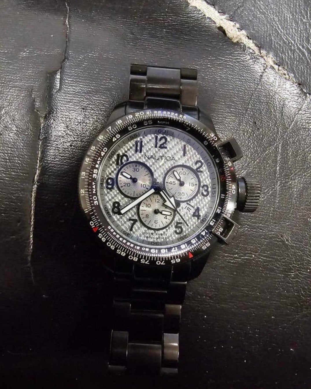 Grosse Montre Nautica A42551 noir dateur en panne, Enlèvement ou Envoi