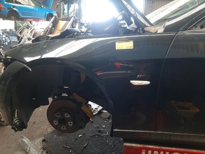 Scherm links-voor van een BMW 3-Serie (475/9), Gebruikt, -, -, 3 maanden garantie
