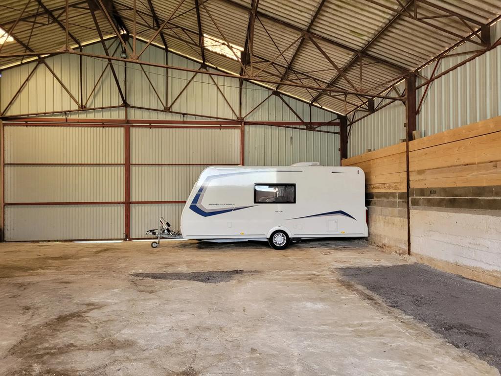 Recherche place hivernage caravane, Particulier