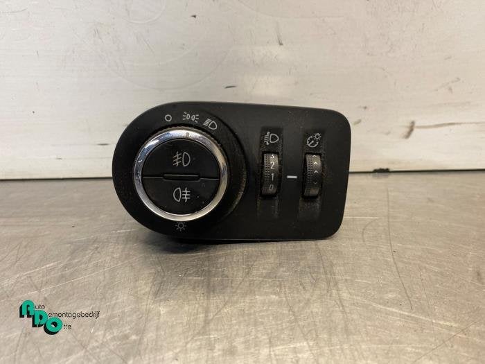 Commutateur lumière d'un Opel Meriva (Meriva B 10-), -, Opel, 3 mois de garantie, Utilisé