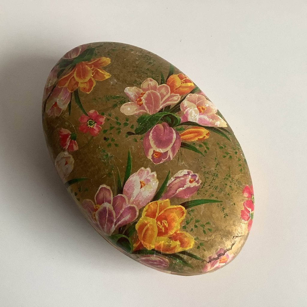 Bonbonnière ovale ancienne en carton avec tulipes, Enlèvement ou Envoi